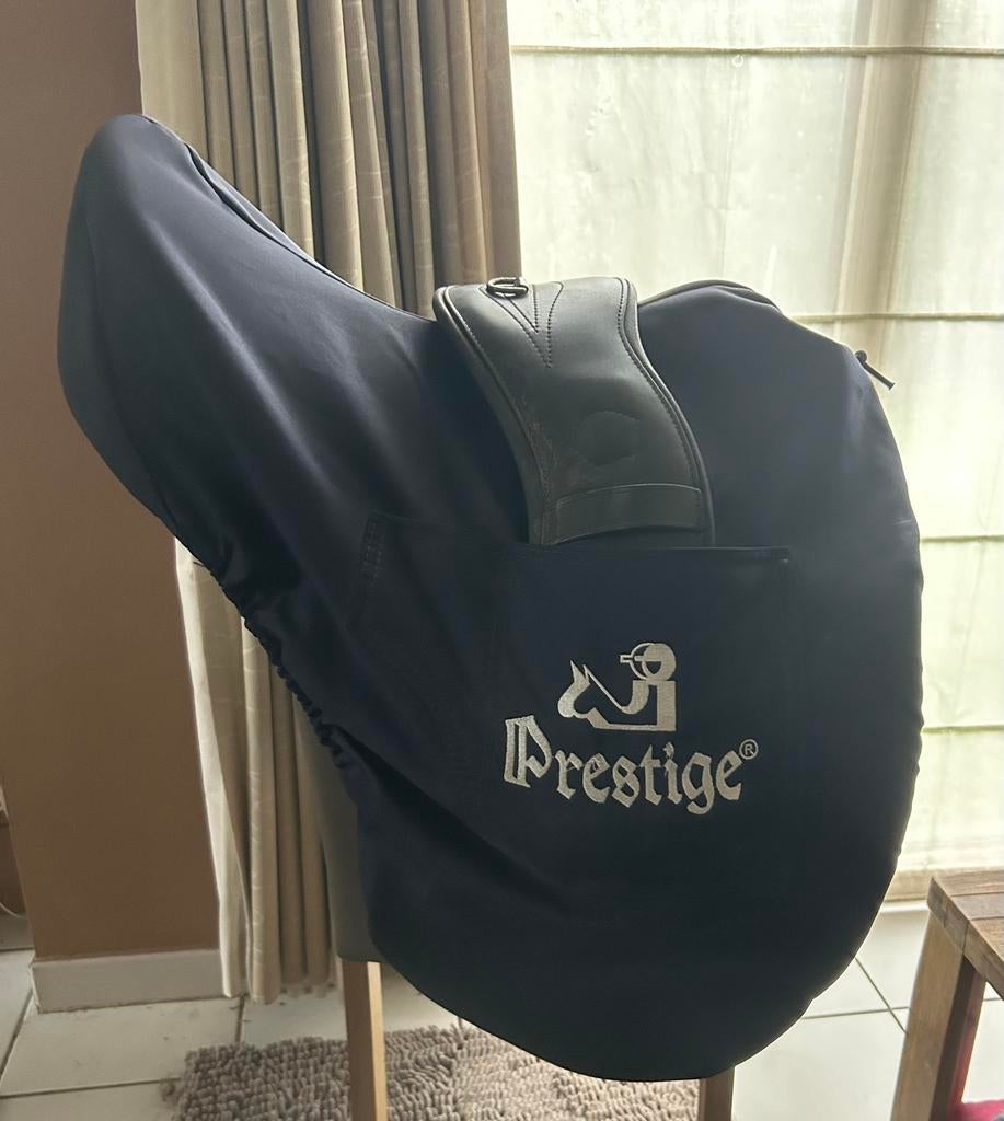 Prestige Roma Dressage, Dieren en Toebehoren, Ophalen, Zo goed als nieuw