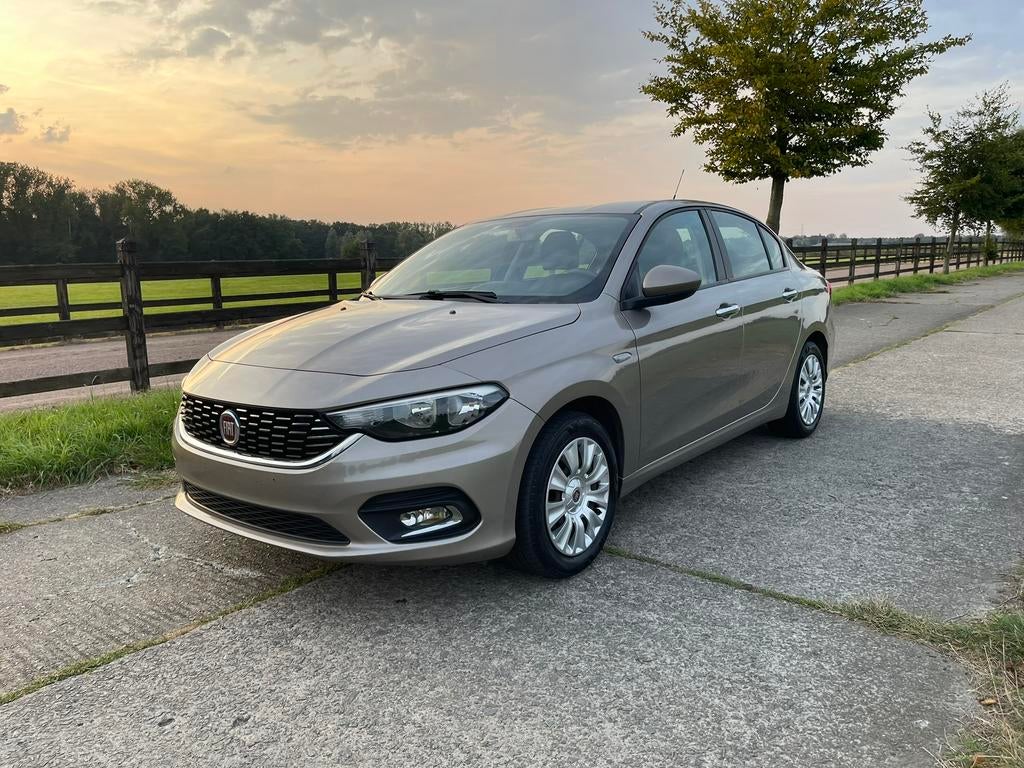 Fiat tipo 1.4i 2018 in zeer verzorgde staat, Auto's, Fiat, 4 deurs, Stof, Beige, Bedrijf