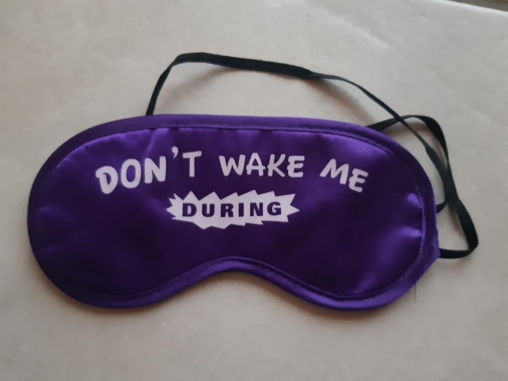 Slaapmasker paars met opschrift - nieuwstaat, Ophalen of Verzenden, Zo goed als nieuw