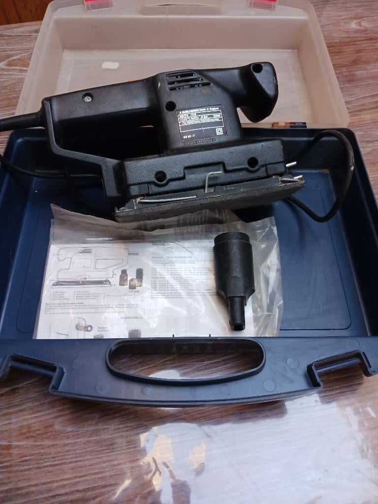 ponceuse black et decker 135 watt, Bricolage & Construction, Enlèvement, Utilisé, Moins de 600 watts