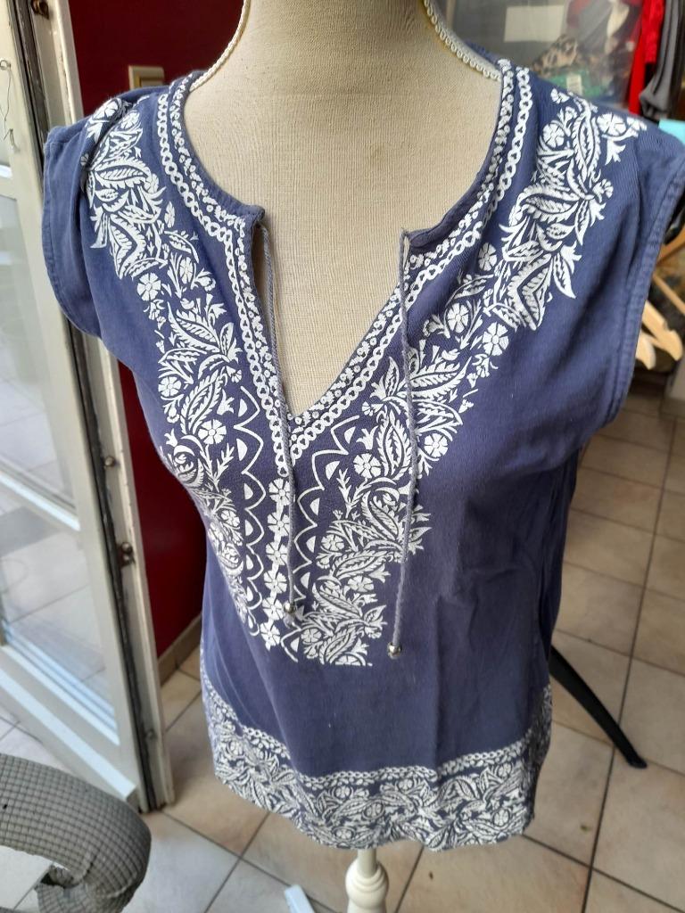 Blauw met wit mouwloos topje V-hals van Venco  Medium, Kleding | Dames, Topjes, Gedragen, Maat 38/40 (M), Blauw, Zonder mouw, Ophalen of Verzenden