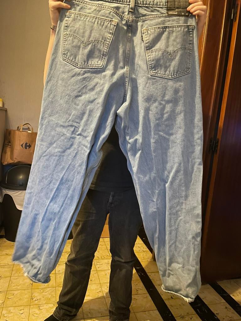 Baggy broeken, Enlèvement, Comme neuf