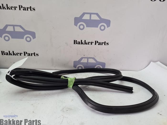 Joint caoutchouc hayon d'un BMW 3-Serie, -, -, 3 mois de garantie, Utilisé