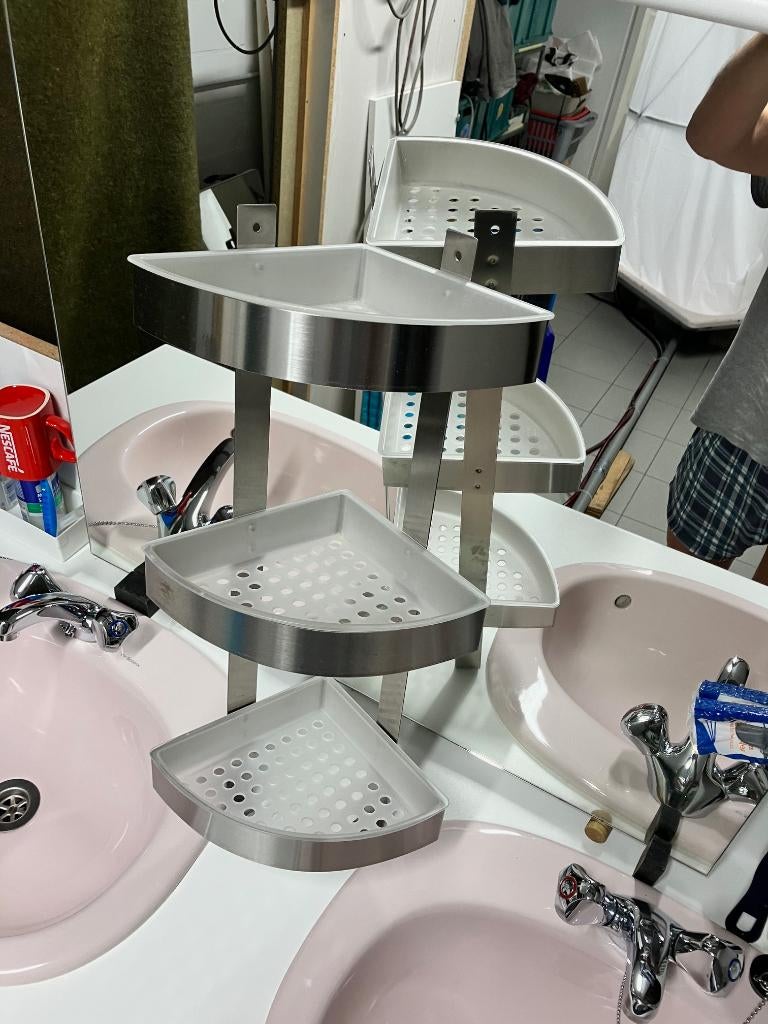 Douche hoekwandrekje IKEA, Ophalen, Minder dan 50 cm, Overige typen, Zo goed als nieuw