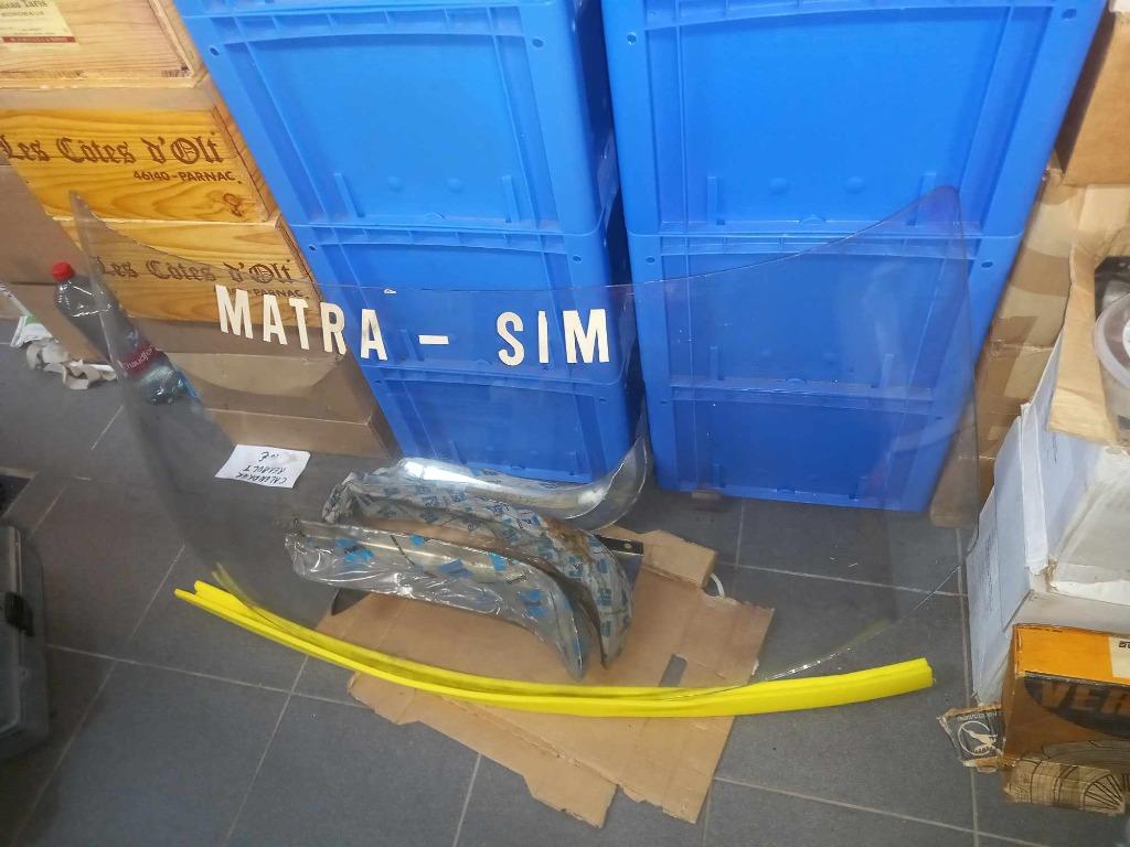 Pare-brise Matra 530, non feuilleté, très bon état, Enlèvement, Utilisé, Pièces Oldtimer ou Ancêtre