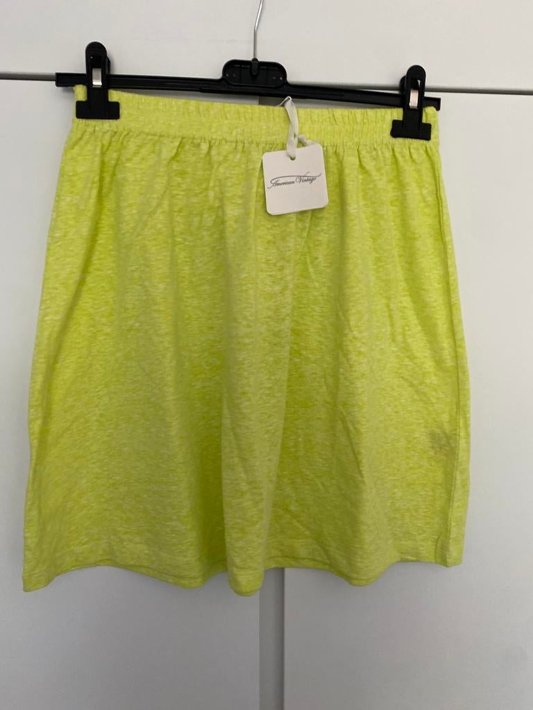 American vintage - Geel rokje. Maat S. Nieuw, Neuf, American vintage, Jaune, Enlèvement ou Envoi