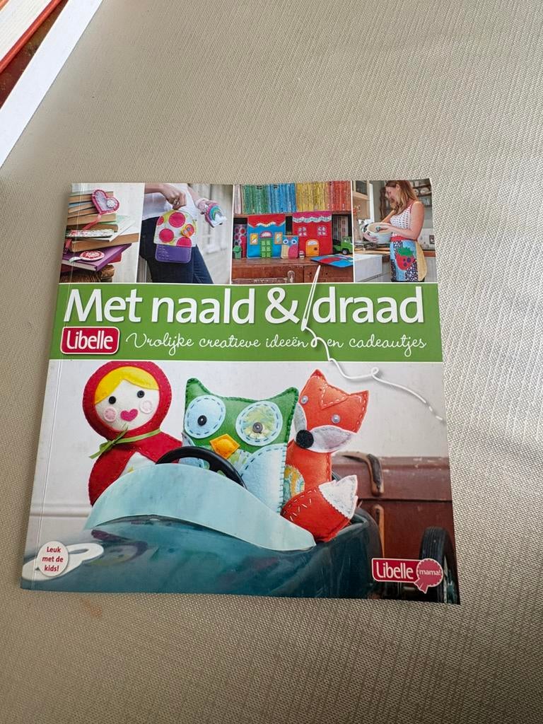 Met naald en draad, Ophalen of Verzenden, Zo goed als nieuw
