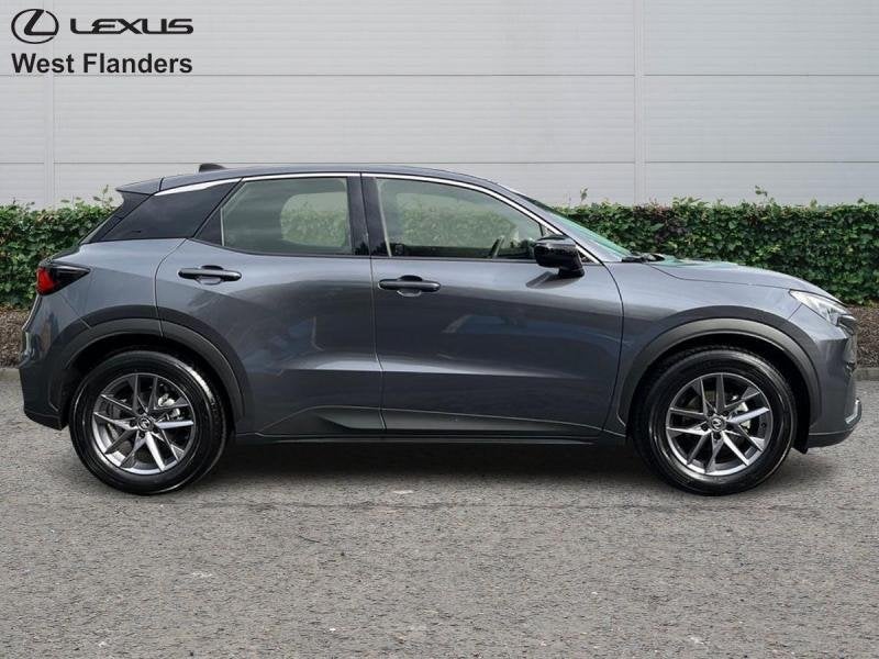 Lexus LBX Base+cam+dab+17inch alu velgen, Auto's, 136 pk, Start-stop-systeem, Hybride Elektrisch/Benzine, SUV of Terreinwagen