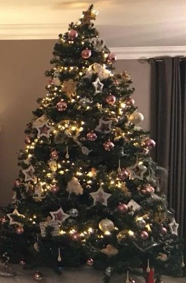 Grote volle kunstkerstboom  230 cm – extra breed, Diversen, Ophalen, Zo goed als nieuw