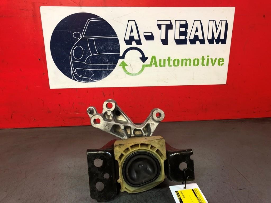 MOTORSTEUN Renault Captur (2R) (01-2013/-) (112103095R), Gebruikt, Renault