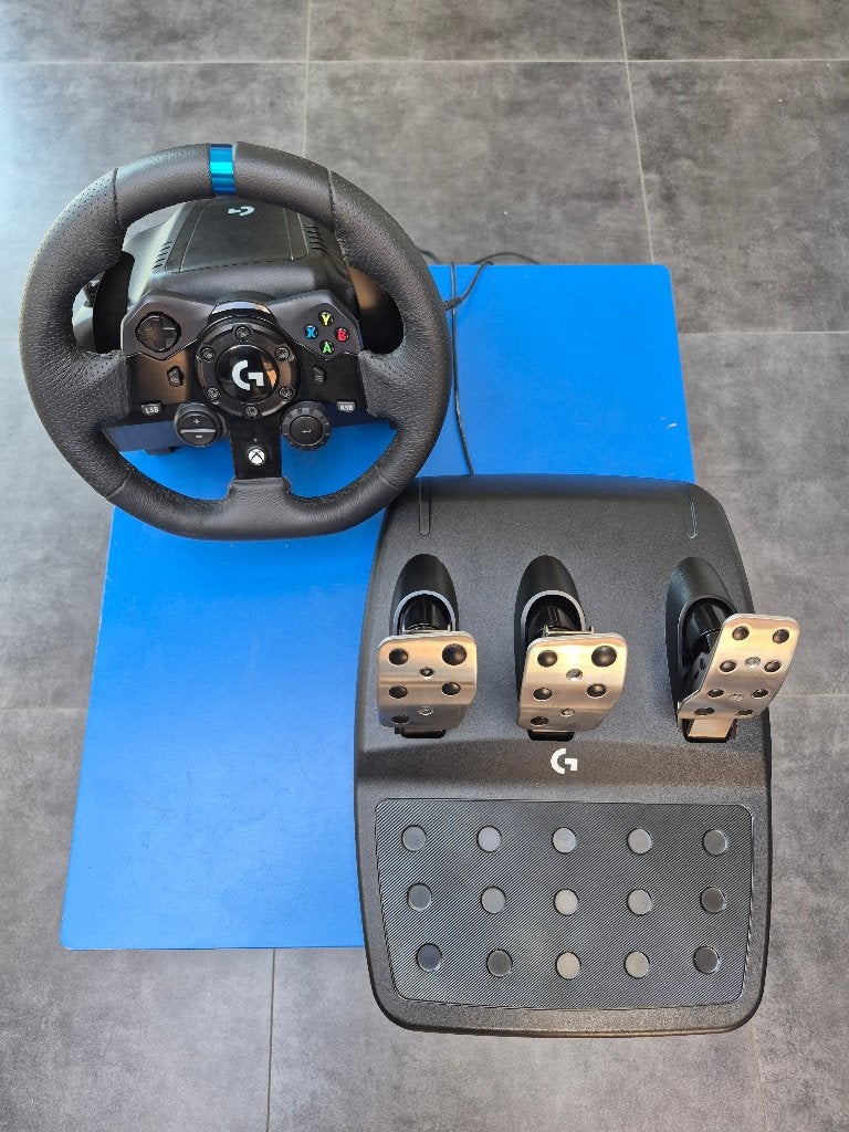 Logitech G923 TRUEFORCE Sim Racing Stuurwiel, Envoi, Comme neuf, Volant ou Accessoire de sport, Xbox Series S