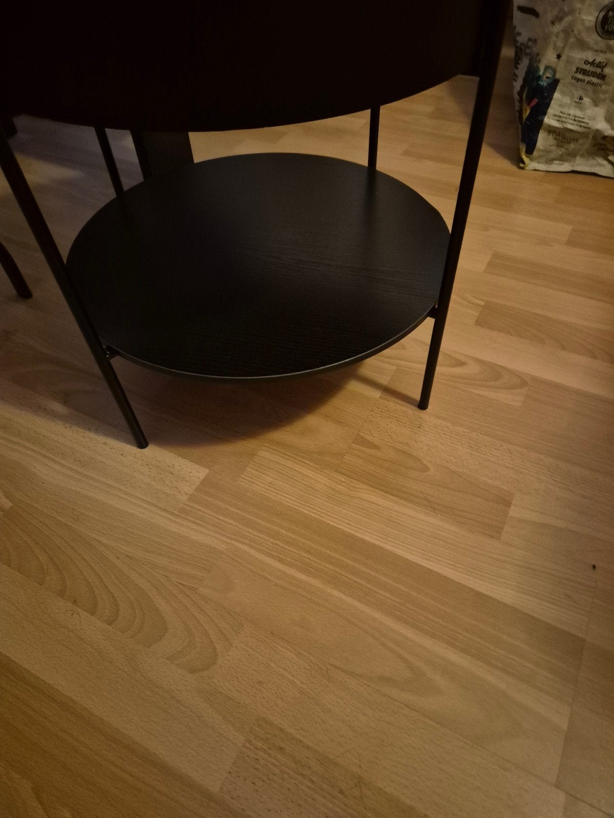 Table d'appoint, Enlèvement