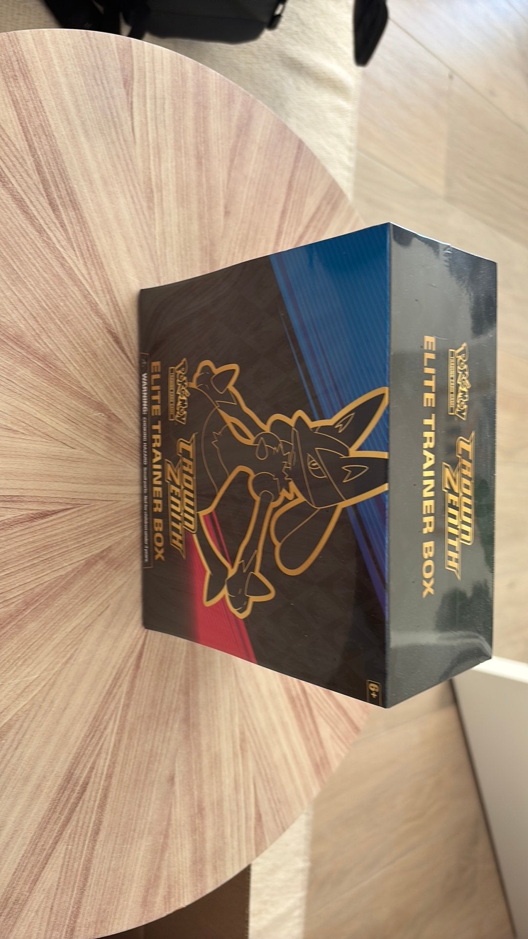 Crown Zenith Elite Trainer Box - laagste cardmarket, Ophalen of Verzenden, Nieuw