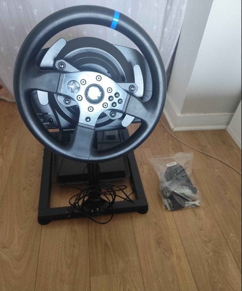 Thrustmaster T300RS, Enlèvement, Utilisé