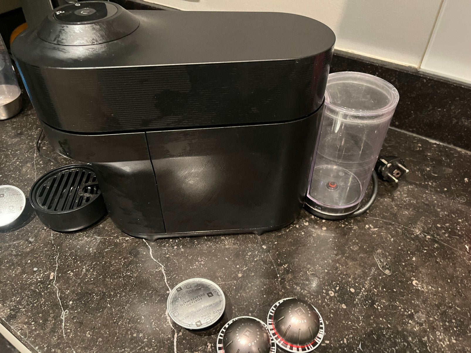 Nespresso, Enlèvement ou Envoi, Utilisé, Cafetière, Dosettes et capsules de café