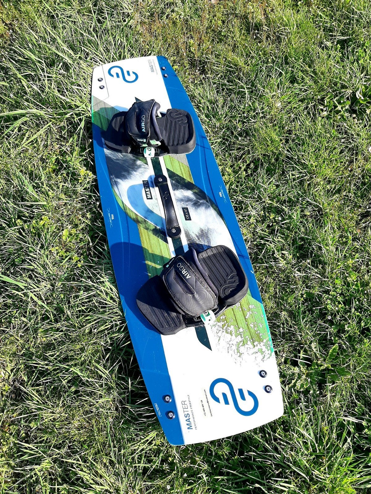 Twintip Elevight Master 136 x 41, Sports nautiques & Bateaux, Double astuce, Enlèvement, Planche de kite