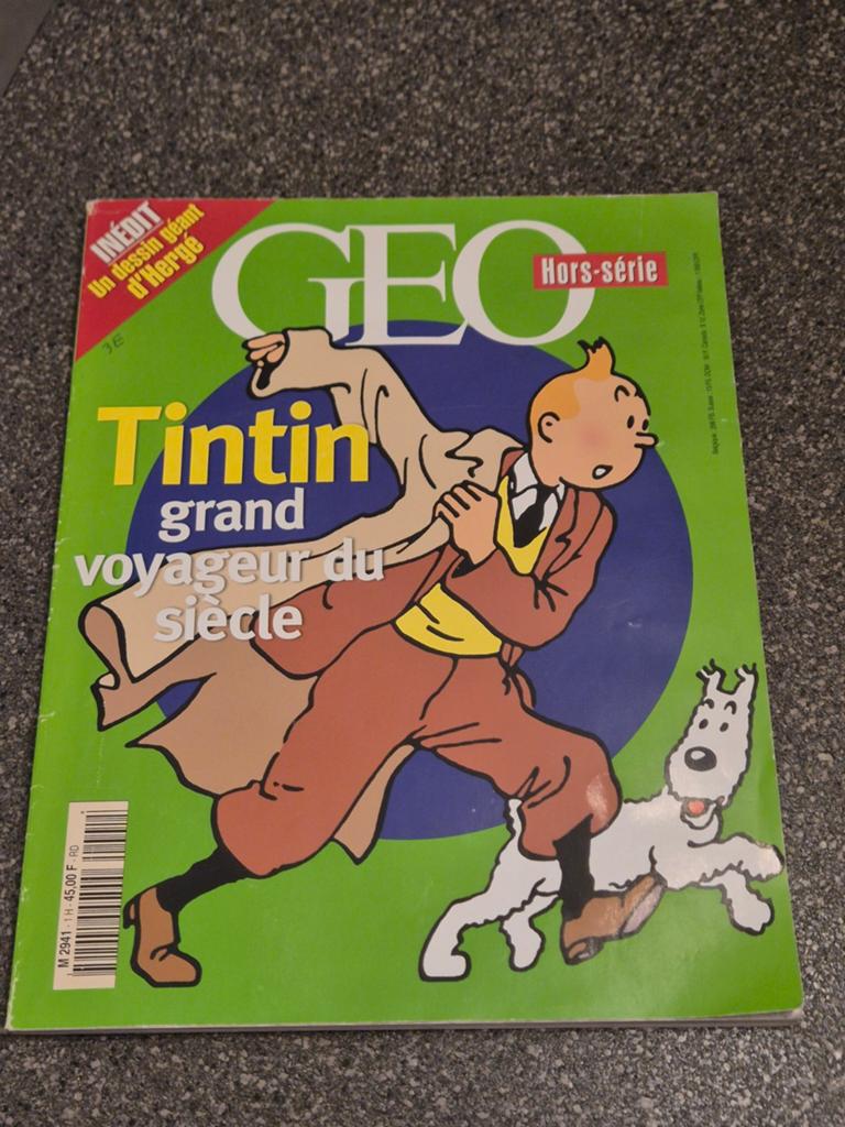 Revue inédite Geo Tintin, avec un poster collector d Hergé, Collections, Enlèvement ou Envoi