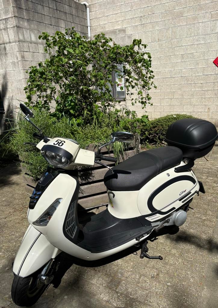 Razzo Scooter Venice 125CC, Ophalen, Zo goed als nieuw