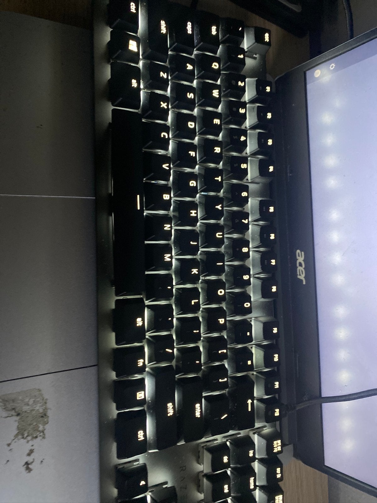 Clavier souris razer parfais pour les jeux a venir chercher, Enlèvement, Comme neuf