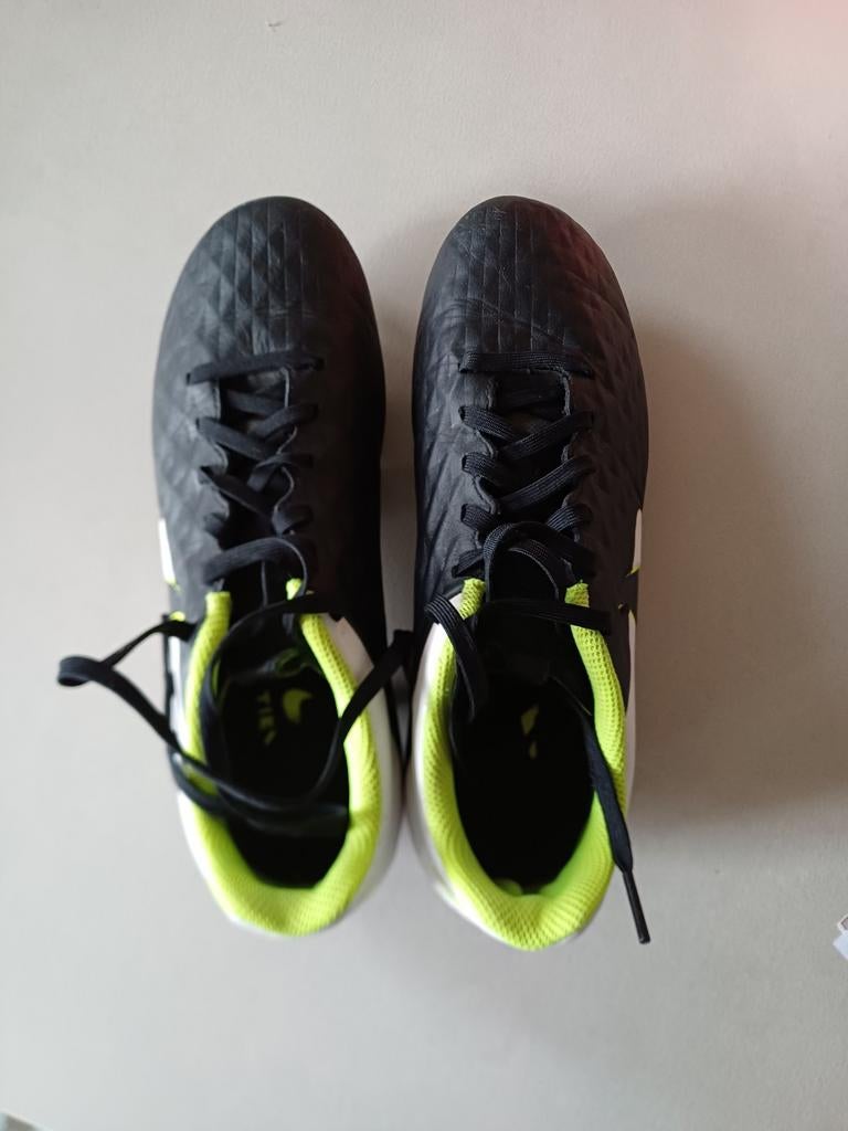 Chaussures de foot Nike, crampons métalliques, pointure 40.5, Enlèvement, Chaussures