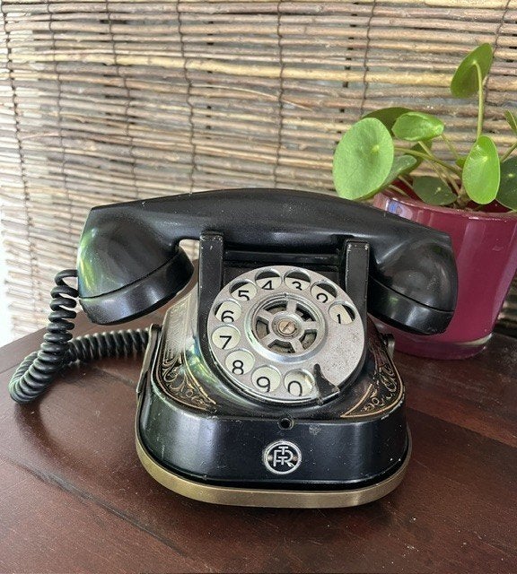 Téléphone vintage à cadran (modèle RTT 1956), Enlèvement