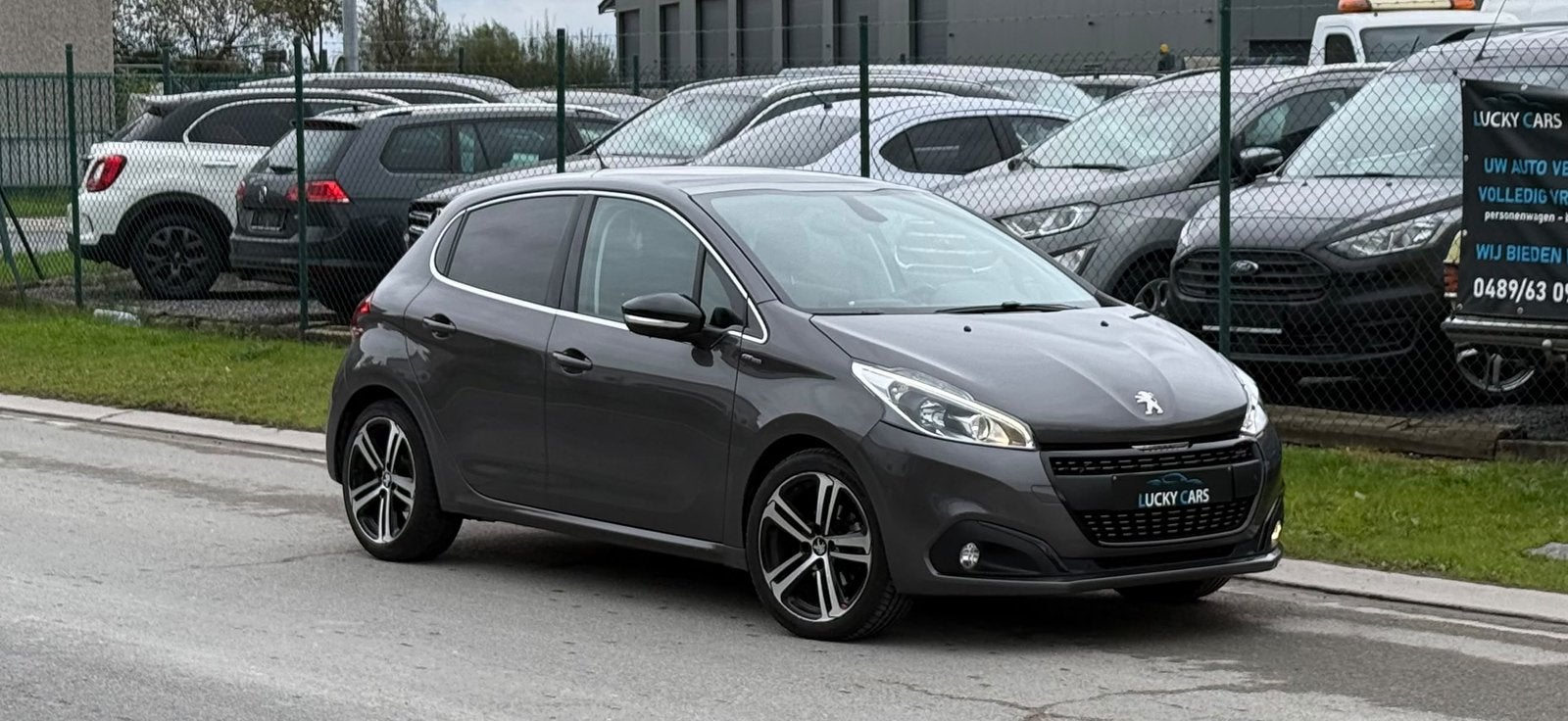 Prachtige Peugoet 208 Gt Line *Automaat* perfect staat, Euro 6, Bedrijf, 5 zetels, 5 deurs