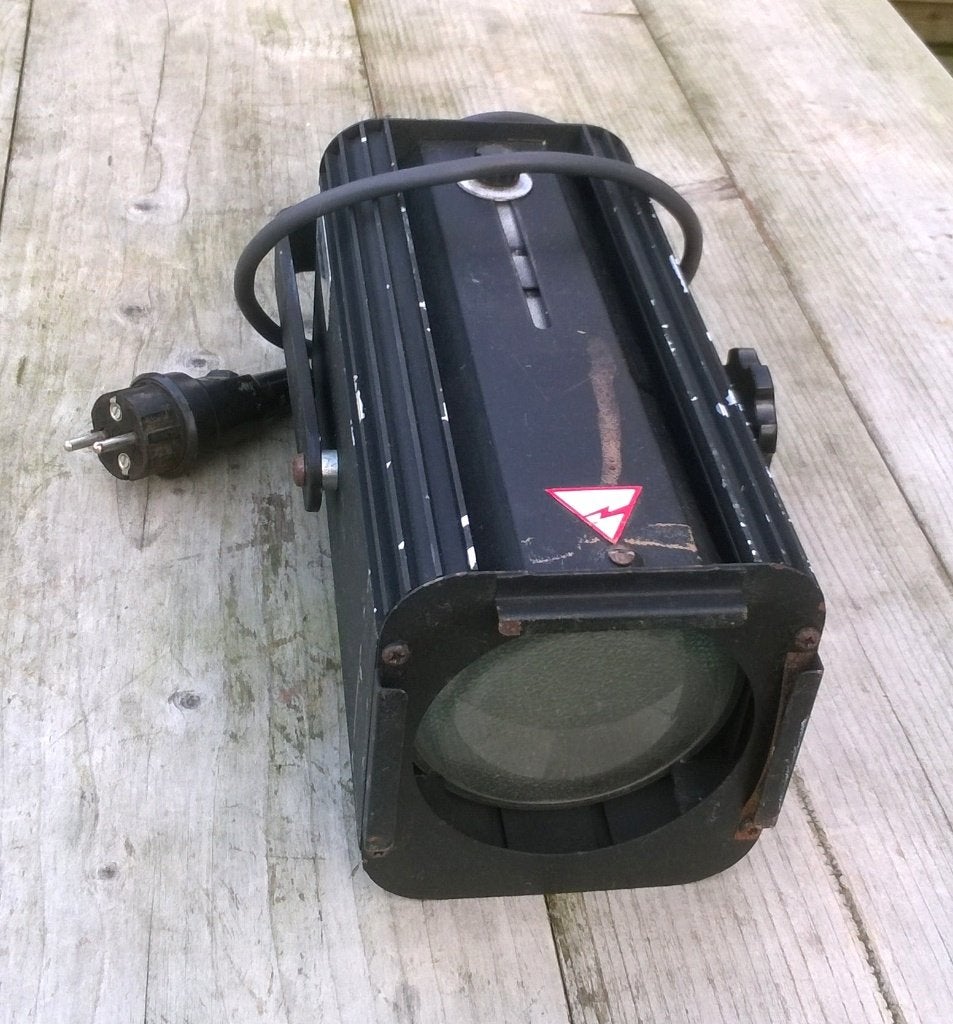 Toneellamp 650 Watt, Minuette Pebble Convex, Musique & Instruments, Éclairage de théâtre, Enlèvement ou Envoi, Utilisé