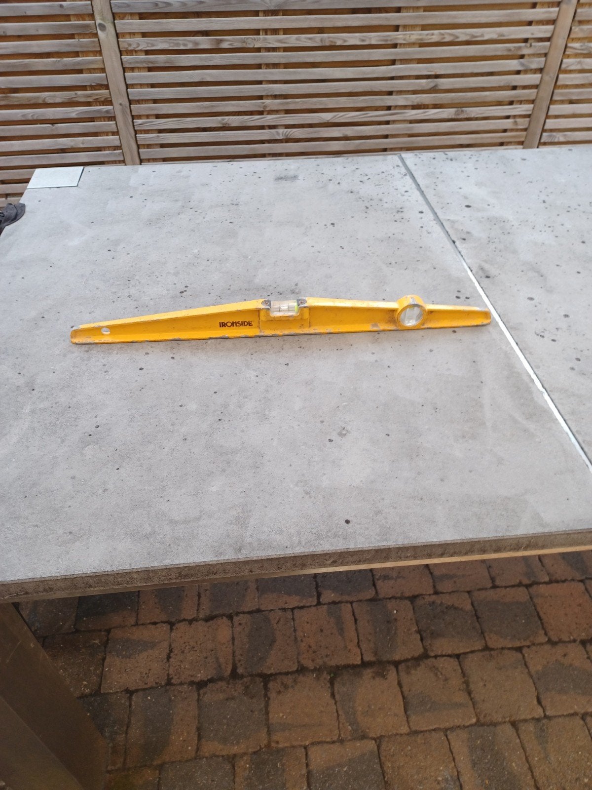 Waterpas IRONSIDE 60cm lang pr5euro, Bricolage & Construction, Outillage | Outillage à main, Enlèvement, Niveau à bulle