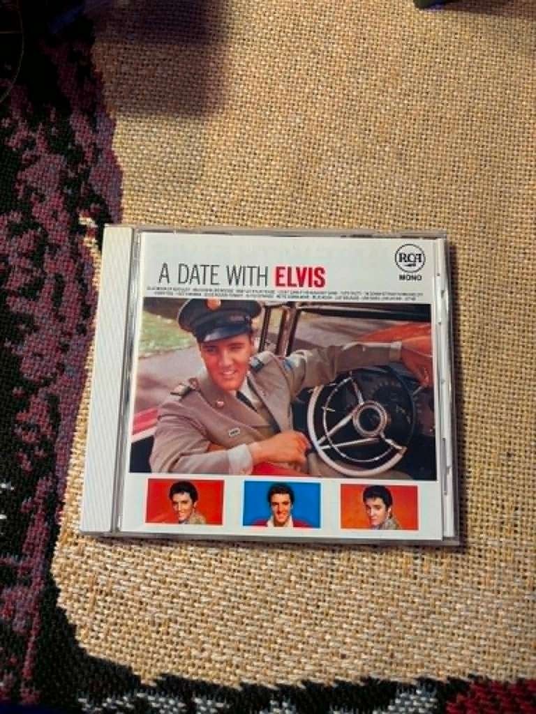 Elvis cd, a date with Elvis van het Rca label. 5 euro., Ophalen of Verzenden, Zo goed als nieuw, Rock-'n-roll
