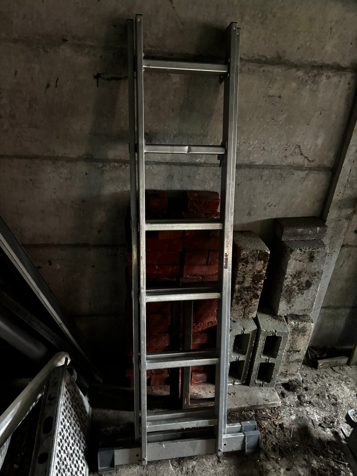 Alu ladder, Doe-het-zelf en Bouw, Ophalen, Zo goed als nieuw, Ladder