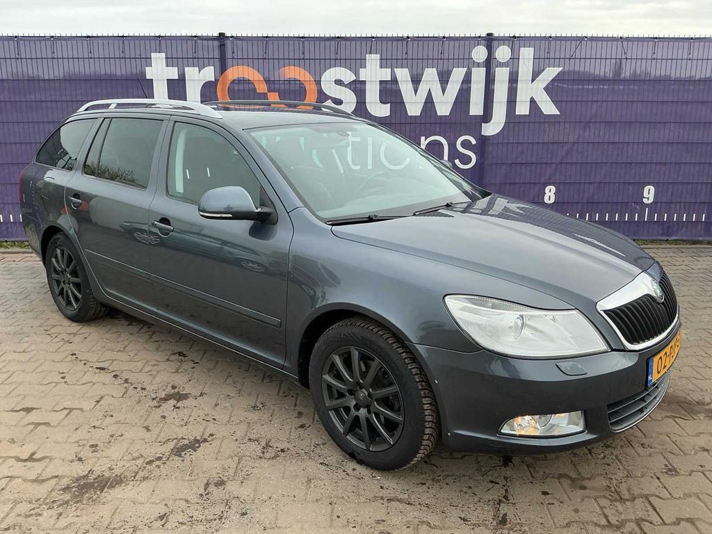 2011 - Skoda - Octavia Combi - 1.2 TSI Elegance Bns - Person, Auto's, Skoda, Euro 5, Gebruikt, Bedrijf, Break