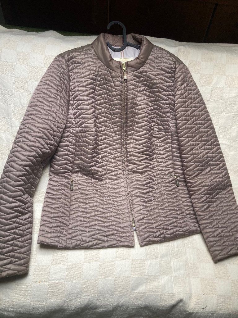 MAYERLINE, prachtige gewatteerde jas, taupe kleur,42, Vêtements | Femmes, Vestes | Hiver, Mayerline, Enlèvement ou Envoi, Taille 42/44 (L)