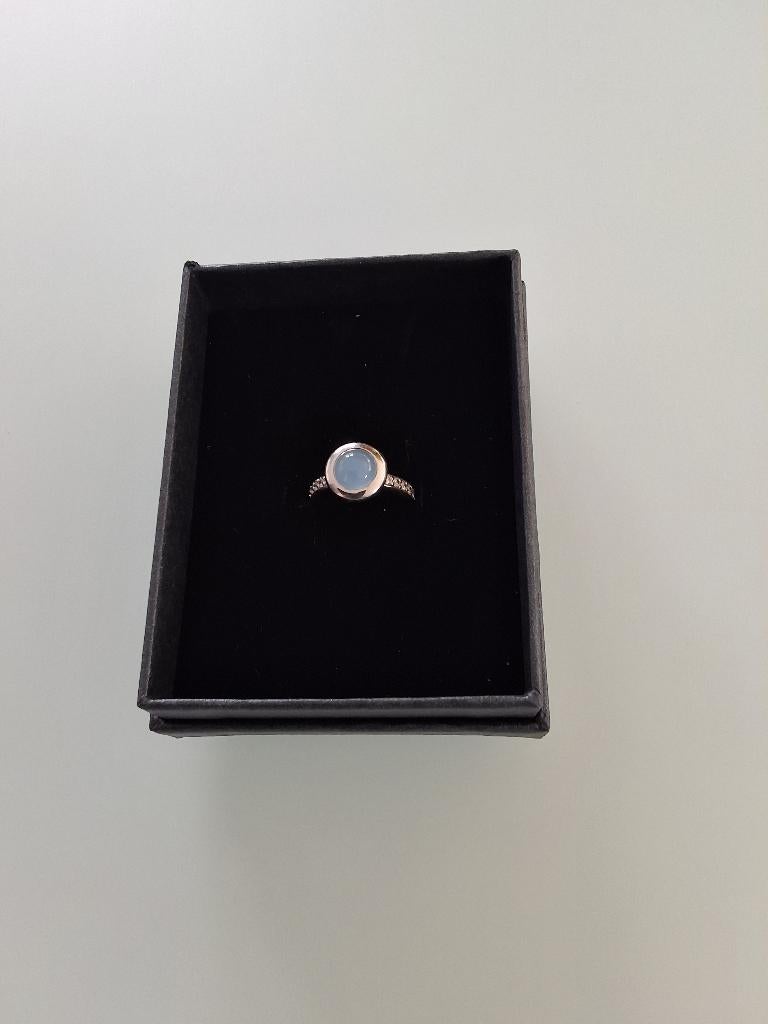 Ring met zirkonia stenen, Handtassen en Accessoires, Ringen, Ophalen, Kunststof, Blauw, Zo goed als nieuw
