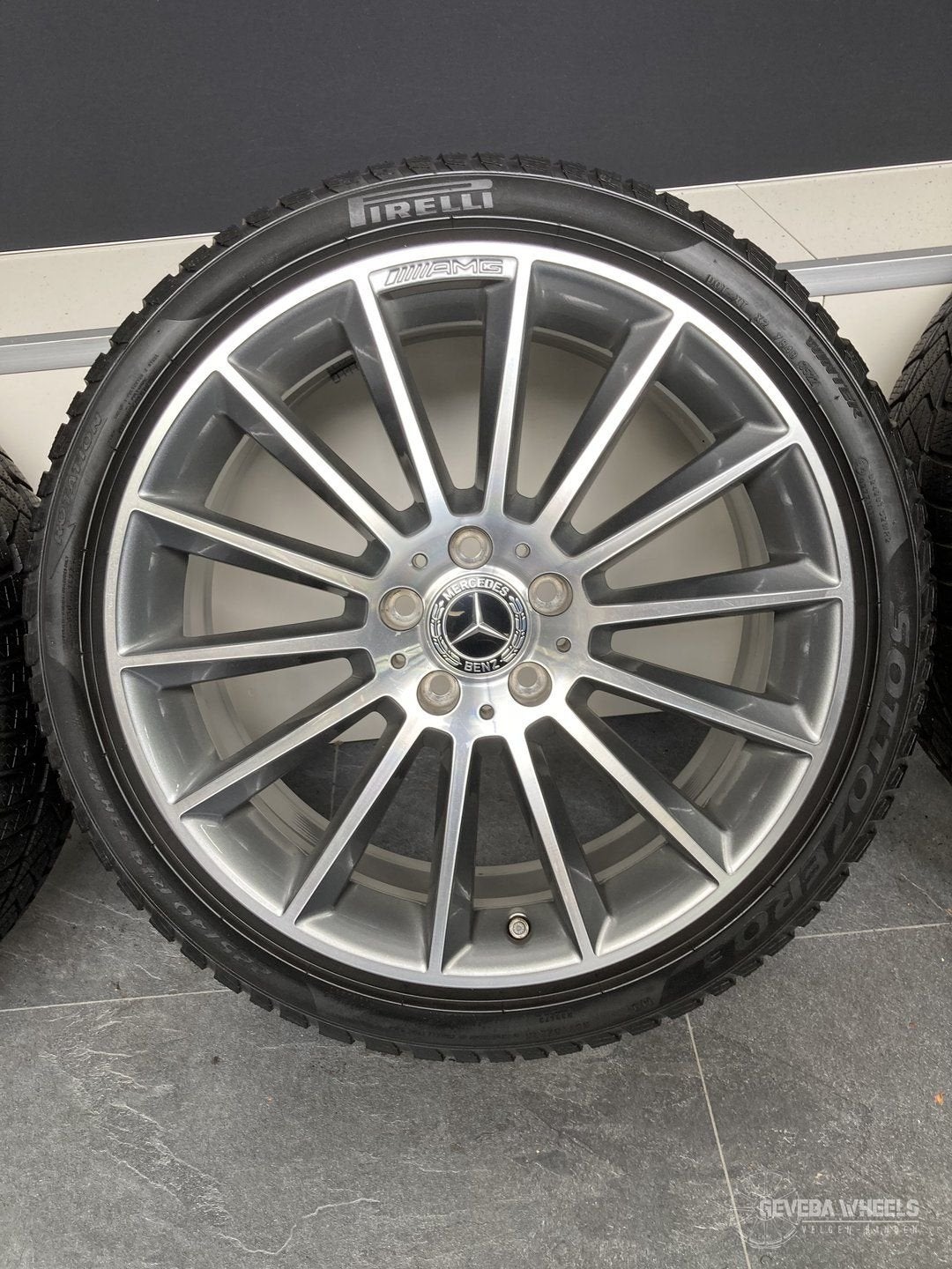 19” originele Mercedes A W177 AMG velgen winterbanden 5x112, Autos : Pièces & Accessoires, Pneus et Jantes, Pneus hiver, Véhicule de tourisme