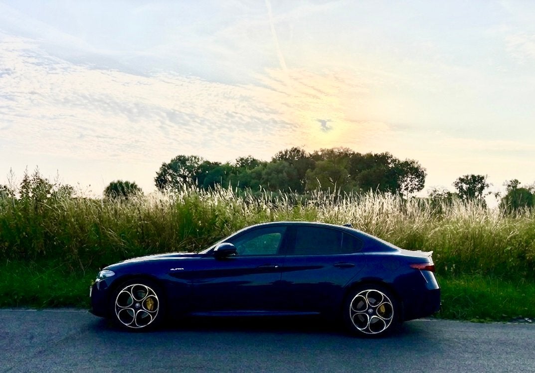 Alfa Romeo Giulia 2.0 Turbo, Auto's, Automaat, 4 deurs, Achterwielaandrijving, Blauw