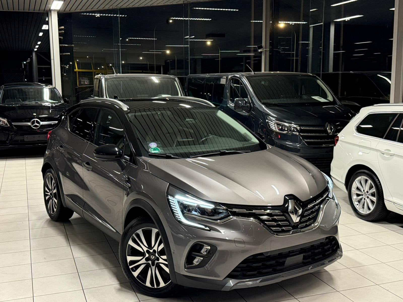 Renault Captur II INITALE PARIS Bose 1.3i Essence 103kW Euro, Autos, Renault, Climatisation automatique, Achat, Euro 6, 5 places