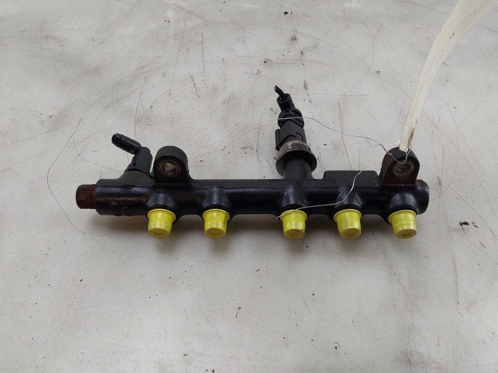 COMMON RAIL Opel Vivaro (|9674300080|94675G01|), Utilisé, Opel