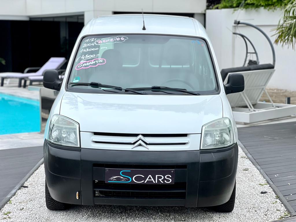 Citroen Berlingo 1.1i ** Lichtevracht ** Gekeurd ** 140.000, Auto's, Voorwielaandrijving, 4 cilinders, Citroën, Wit