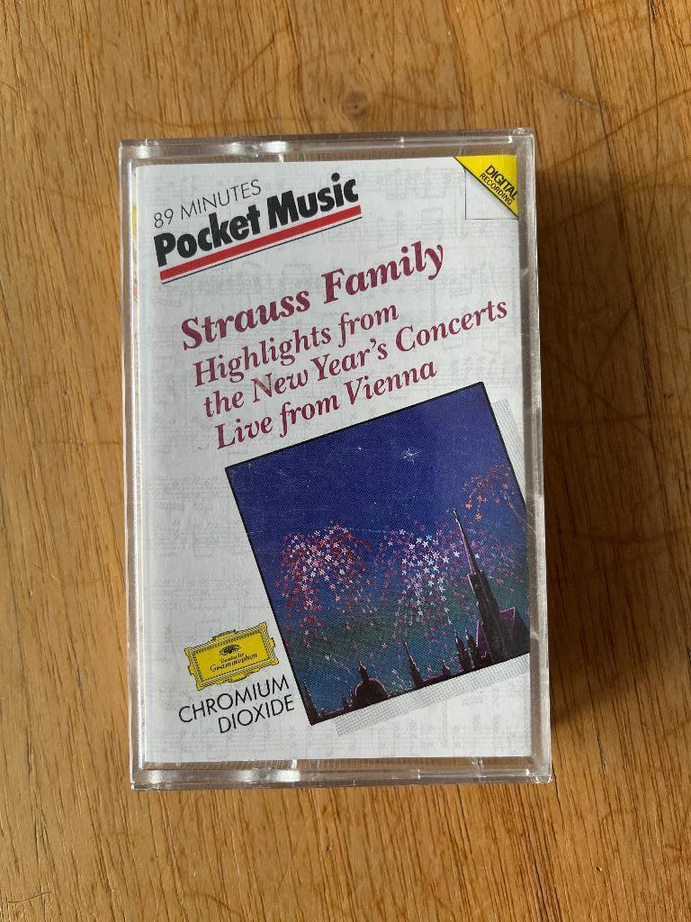 Strauss Family - Highlights from the New Year's Concerts, CD & DVD, Cassettes audio, Enlèvement ou Envoi, Originale, Comme neuf