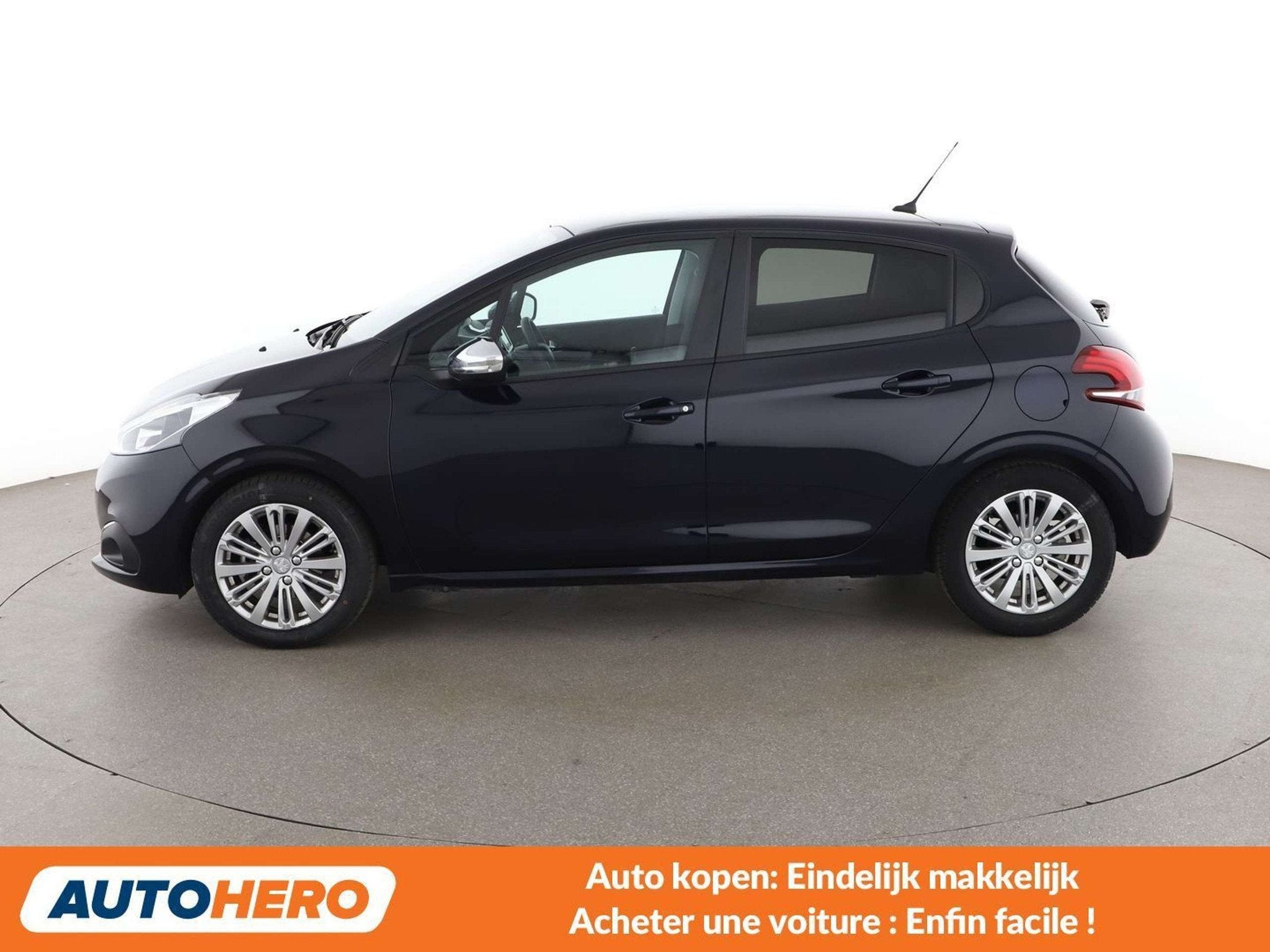 Peugeot 208 1.2 PureTech Signature (bj 2019), Auto's, Voorwielaandrijving, Stof, Gebruikt, 1199 cc