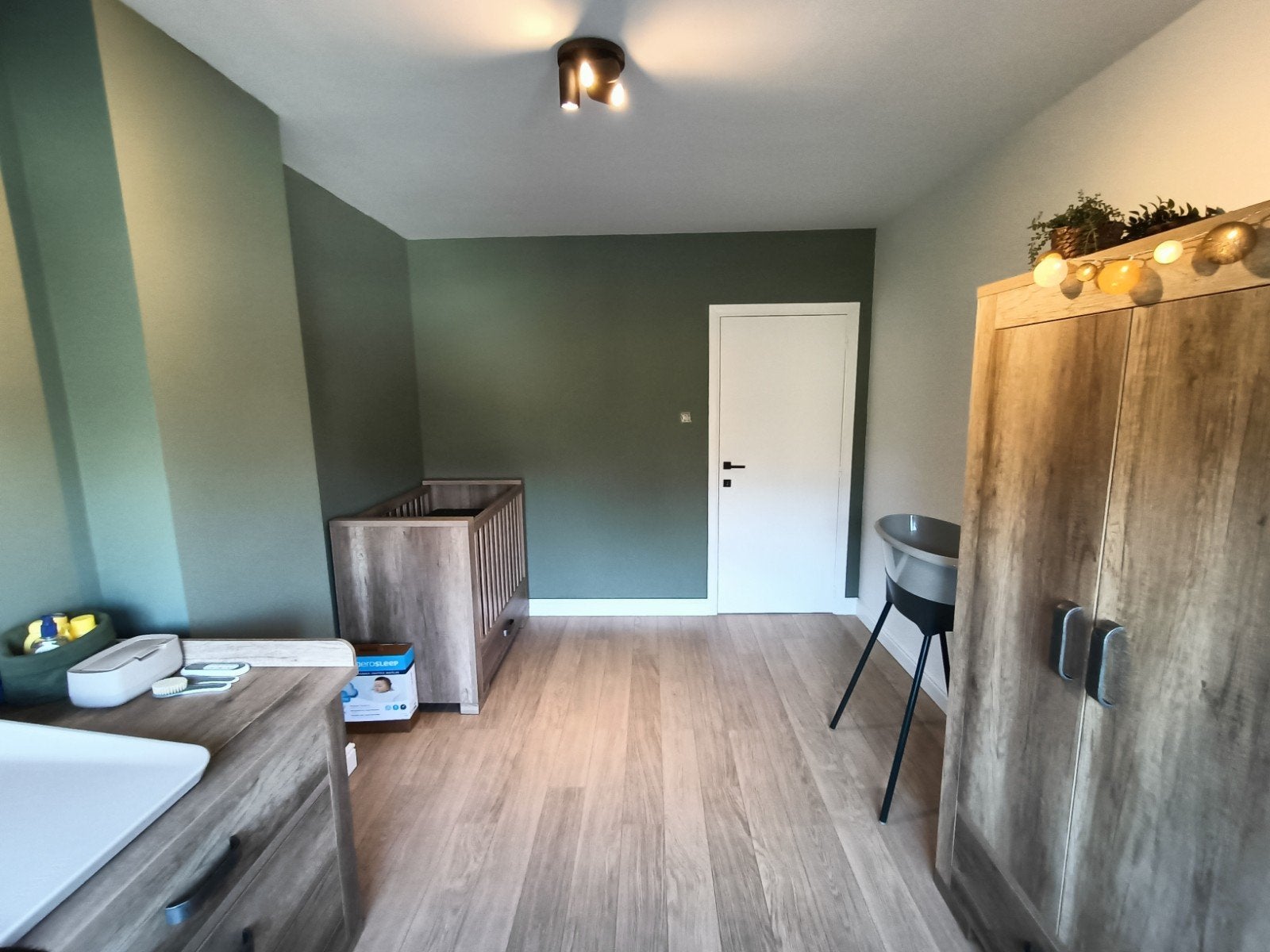 Complete Kidsmill Brent babykamer in Oldwood, Ophalen