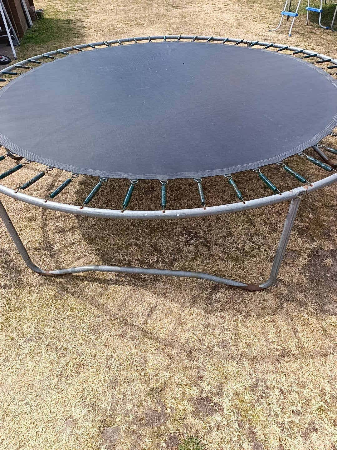 Gratis galva trampoline.

Hoogte 85 cm.
Dia 3,9 m.

Gebruikt, Kinderen en Baby's, Speelgoed | Buiten | Trampolines, Ophalen