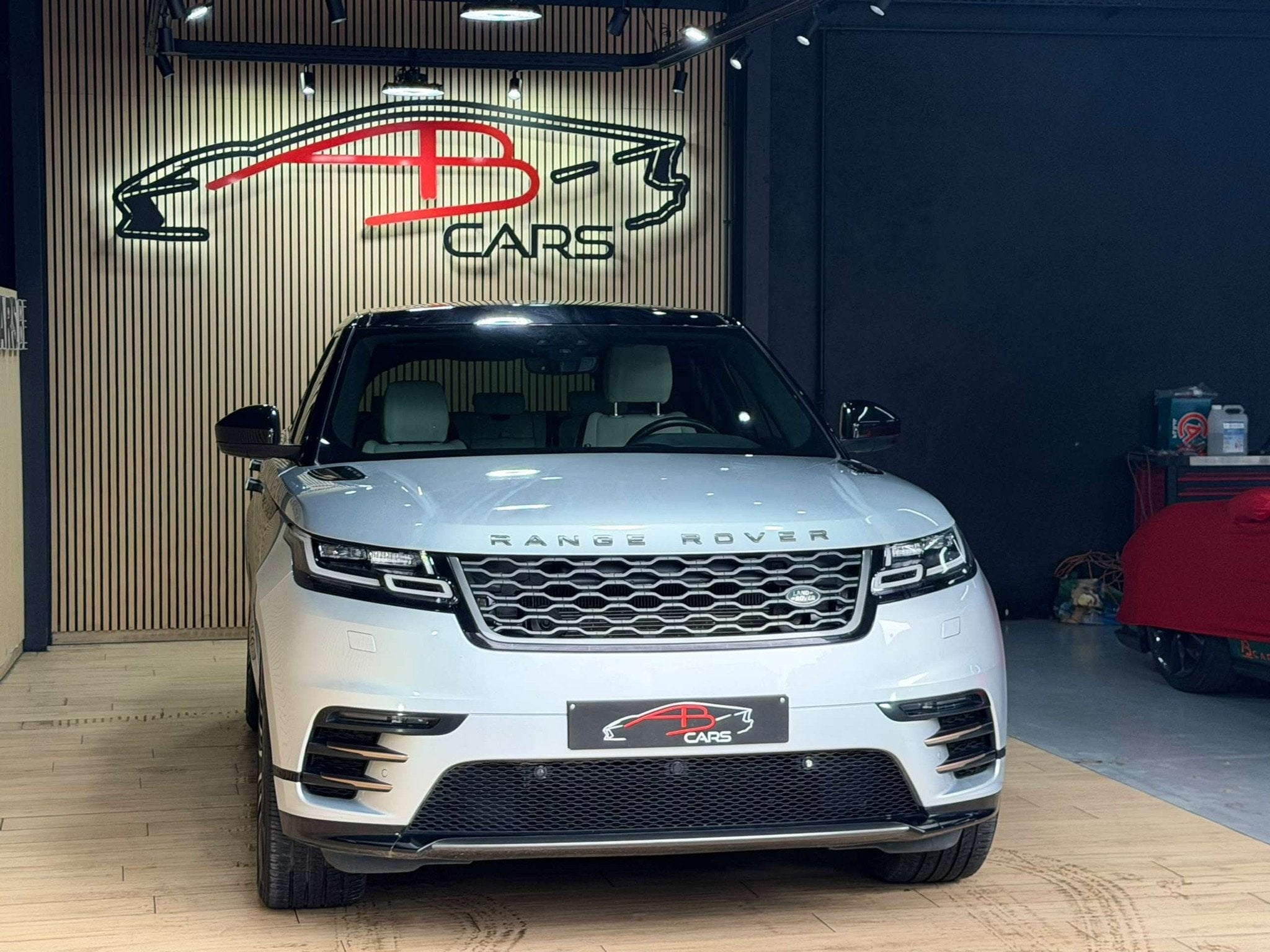 Land Rover Range Rover Velar 3.0 V6 Supercharged R-Dynamic *, Autos, Land Rover, Cuir, Argent ou Gris, Achat, Entreprise