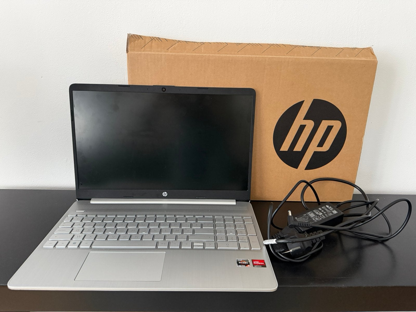 Ordinateur portable Hp très bon état avec chargeur et boîte, Informatique & Logiciels, 8 GB, Comme neuf, Enlèvement, SSD