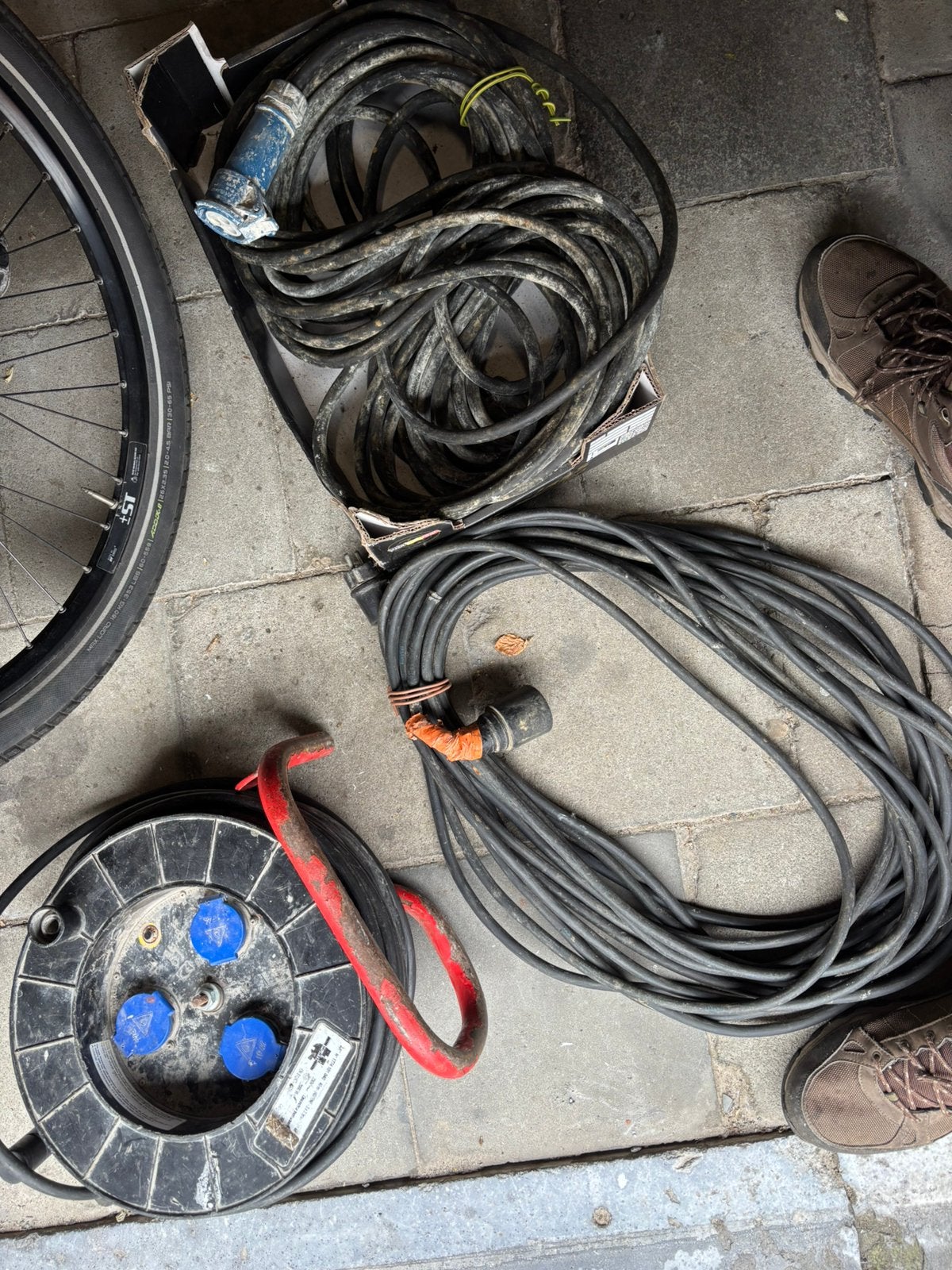 Rallonges et enrouleurs lourds - à vérifier, Bricolage & Construction, Électricité & Câbles, Utilisé, Câble ou Fil électrique