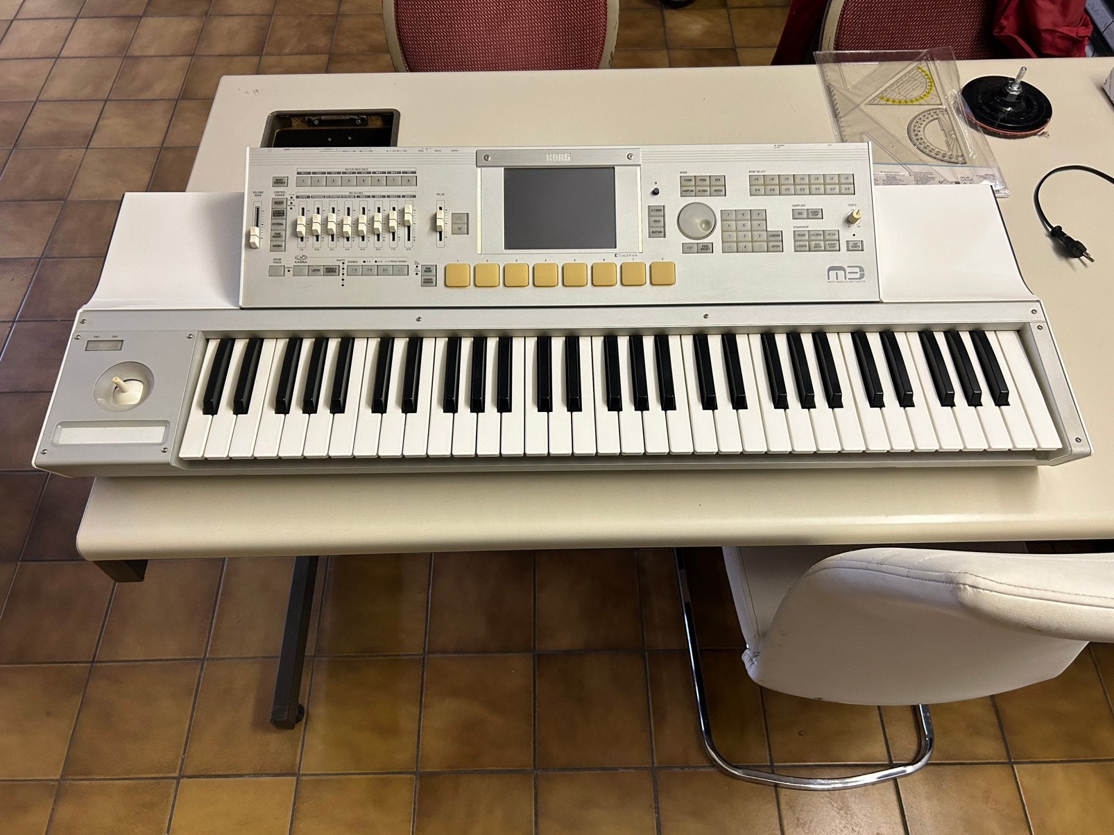 Korg m3, Muziek en Instrumenten, Keyboards, Ophalen, Zo goed als nieuw, 88 toetsen, Korg