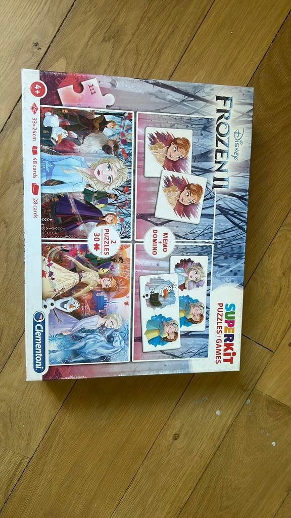 3 Frozen kinderpuzzels in 1 doos kleuters, Ophalen of Verzenden, 10 tot 50 stukjes, Zo goed als nieuw, 4 tot 6 jaar