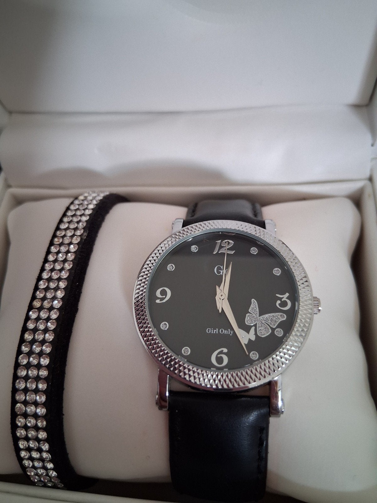 Dameshorloge + armbandje met strass, Handtassen en Accessoires, Horloges | Dames, Overige merken, Overige materialen, Leer, Polshorloge