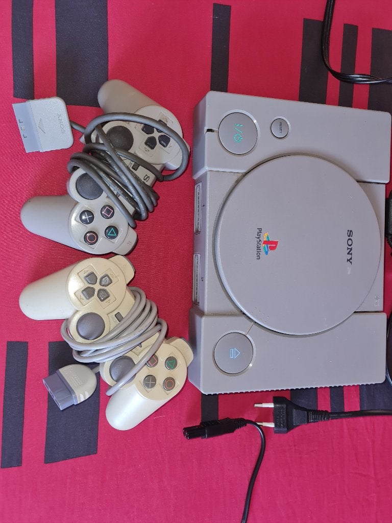 Ps1 avec 2 manette, Consoles de jeu & Jeux vidéo, 2 joueurs, Enlèvement ou Envoi, Utilisé, Autres genres