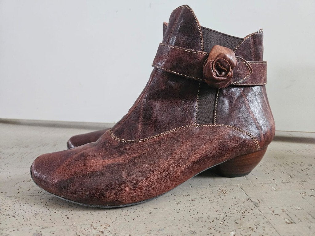 Enkellaarsjes maat 39,5 merk Think!, Kleding | Dames, Schoenen, Bruin, Think!, Lage of Enkellaarzen, Ophalen of Verzenden